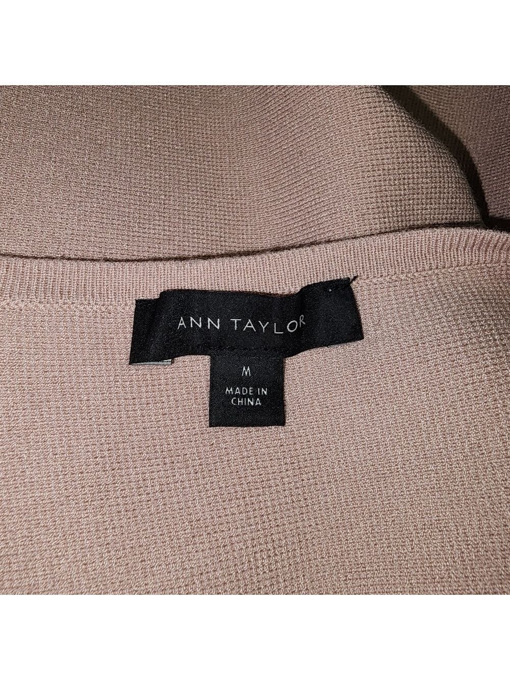 Ann Taylor Light Pink Sweater Size Medium - Picture 4 of 6